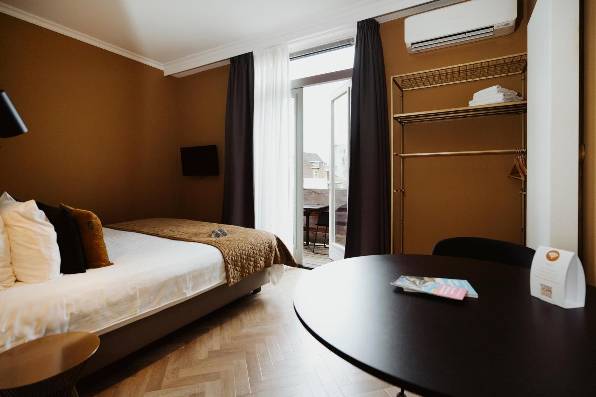 Hotel Janssen 팔켄뷔르흐안더횔 외부 사진